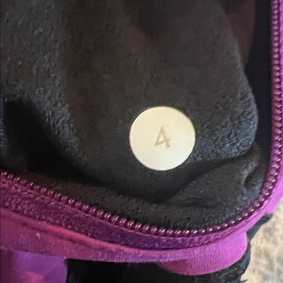 Lululemon Run Dash Ruched Side & Back Pockets High-Rise Leggings Black/Violet 4 - Picture 12 of 13